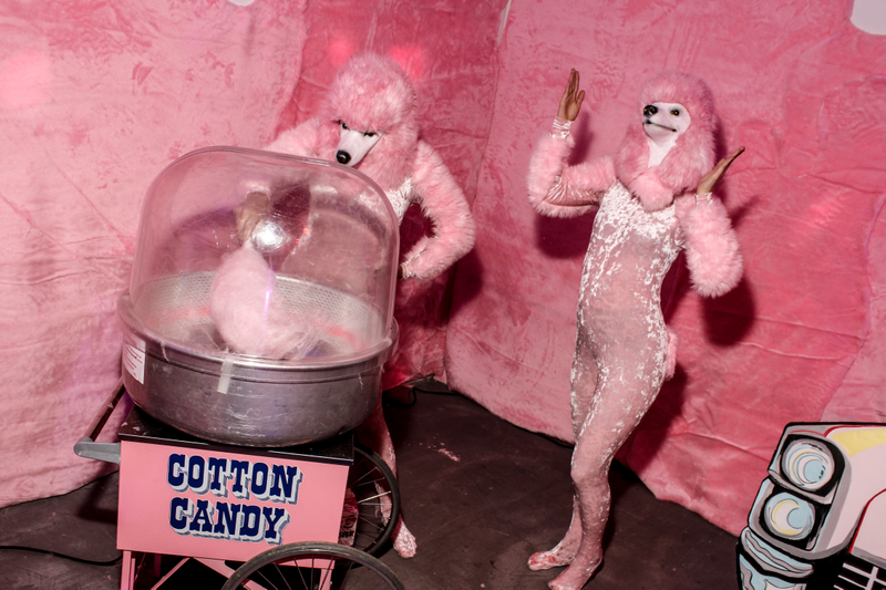 Illustration for article titled A BIZARRE HOLIDAY PARTY